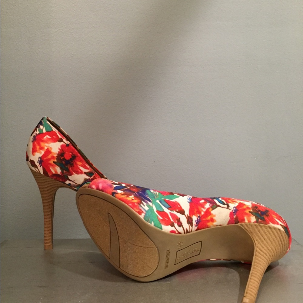 Christian Siriano 4 1/2” heels size 9 1/2. NWT - Picture 5 of 5
